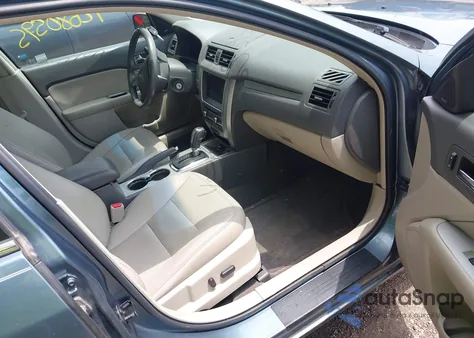 2011 Ford Fusion Hybrid z USA, uszkodzony, nr VIN 3FADP0L37BR302056